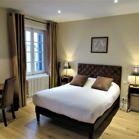 Auberge Du Grand Dauphin Dhuizon Eksteriør bilde