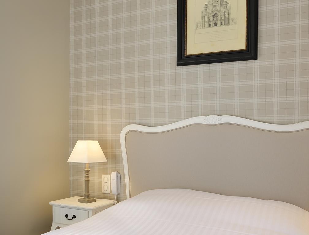 Auberge Du Grand Dauphin Dhuizon Rom bilde
